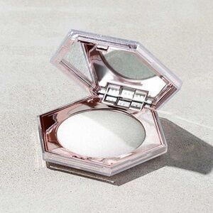 Fenty Beauty How Many Carats Diamond bomb